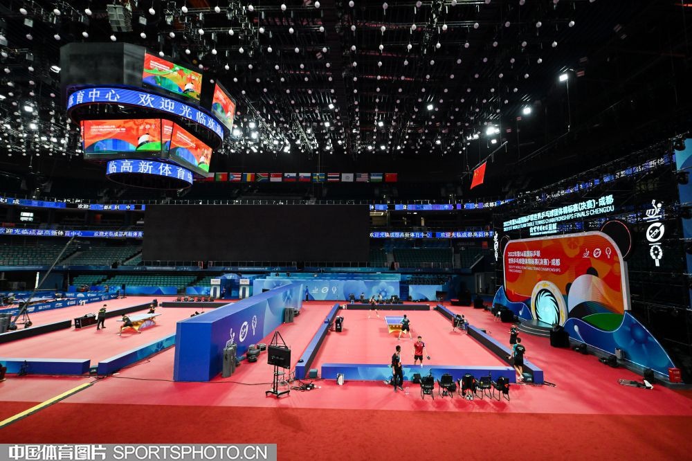 广东大胜广州！三外援合砍60+16+12，徐昕打脸杜锋，萨姆纳伤退