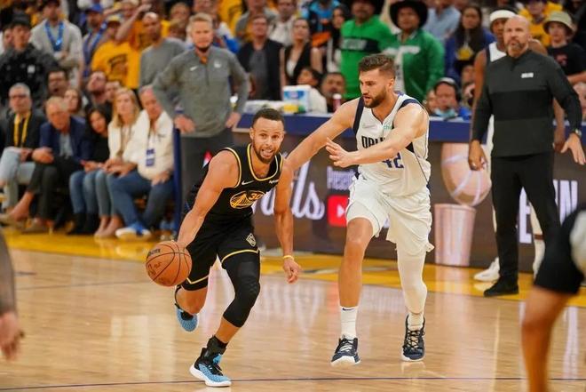 拉杜卡努近 拉杜卡努近