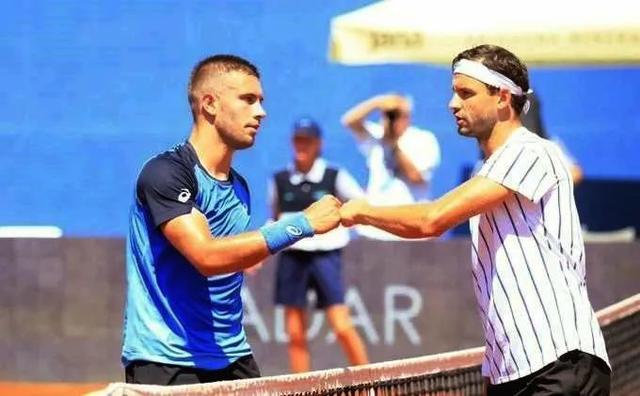 的背景下 的背景下