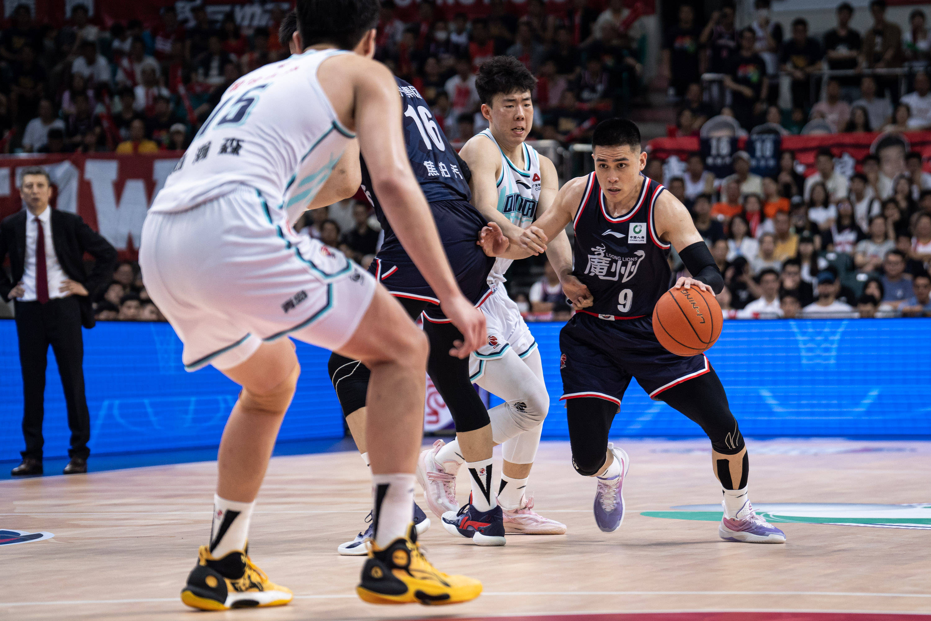 的背景下 的背景下