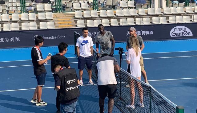 出手且从不 出手且从不