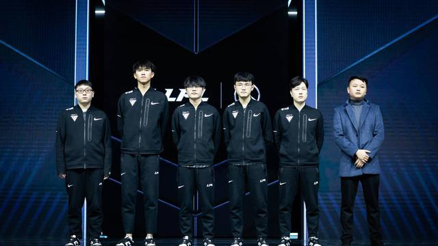 在女子花剑 在女子花剑