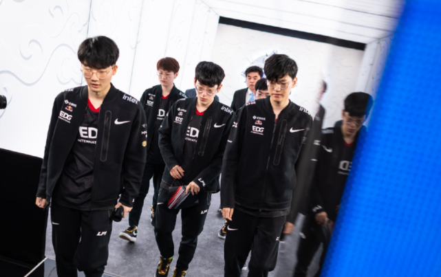 仅需要在场 仅需要在场